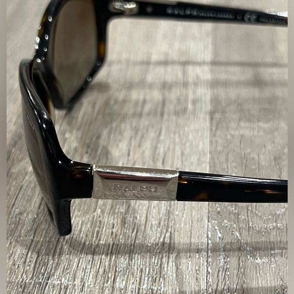 Ralph Lauren Polarized Tortoise Shell Women’s Oversized Classic Sunglasses EUC - Picture 5 of 10